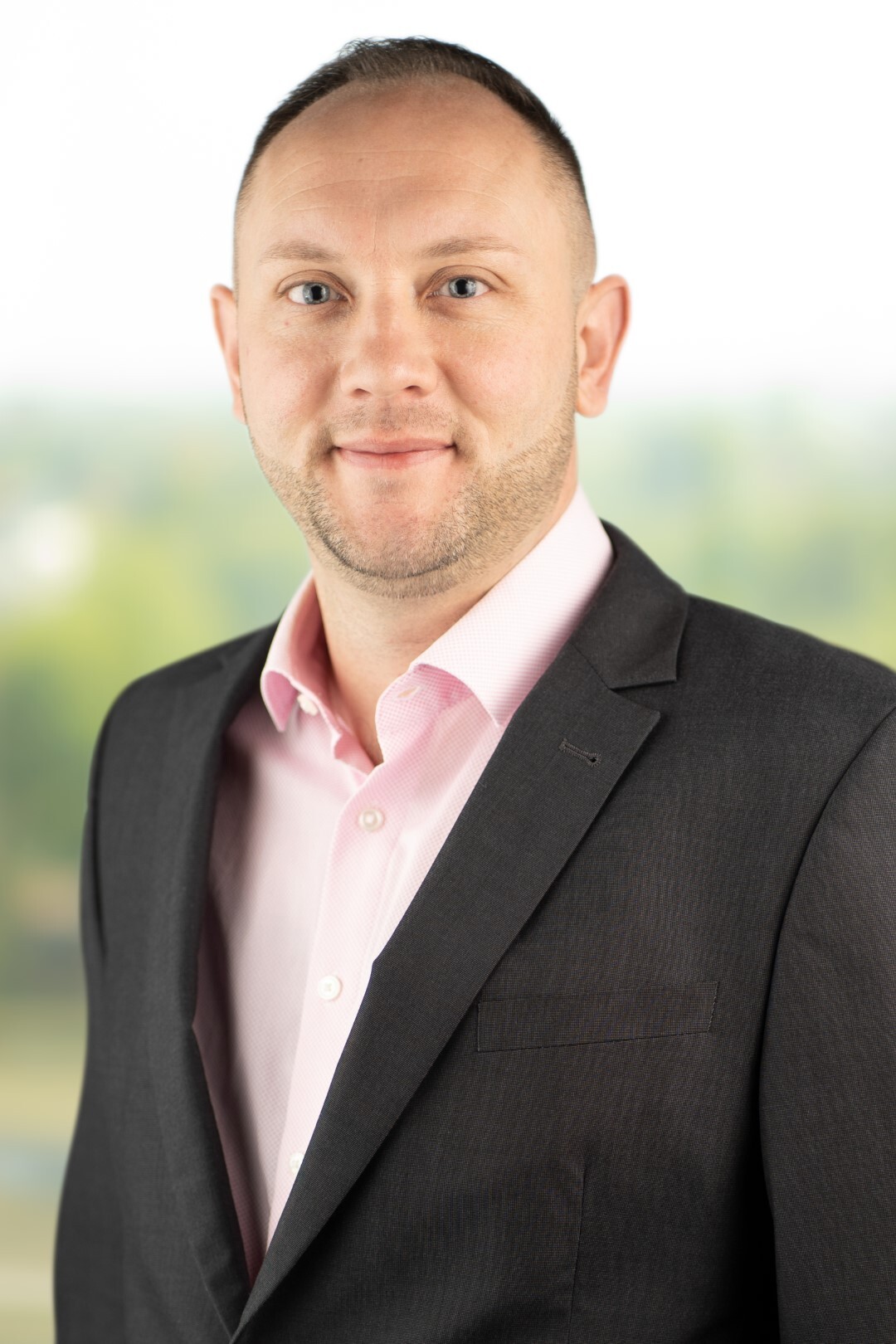 01_Testimonial_Dominik_Ostgathe__1080x1620_1_20251208